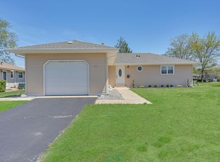 302 Curacao St, Toms River, NJ 08757