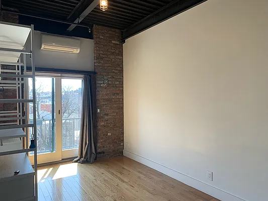 Rented by Smart City Real Estate LLC | media 14