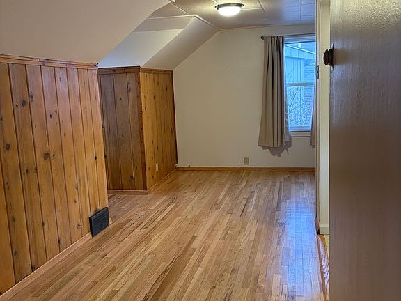 2nd image of 123 Livingston Ave #2