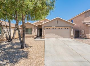 2626 E Silversmith Trl, San Tan Valley, AZ 85143