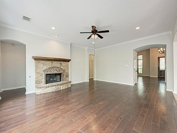 4th image of 3527 Alexandrite Way