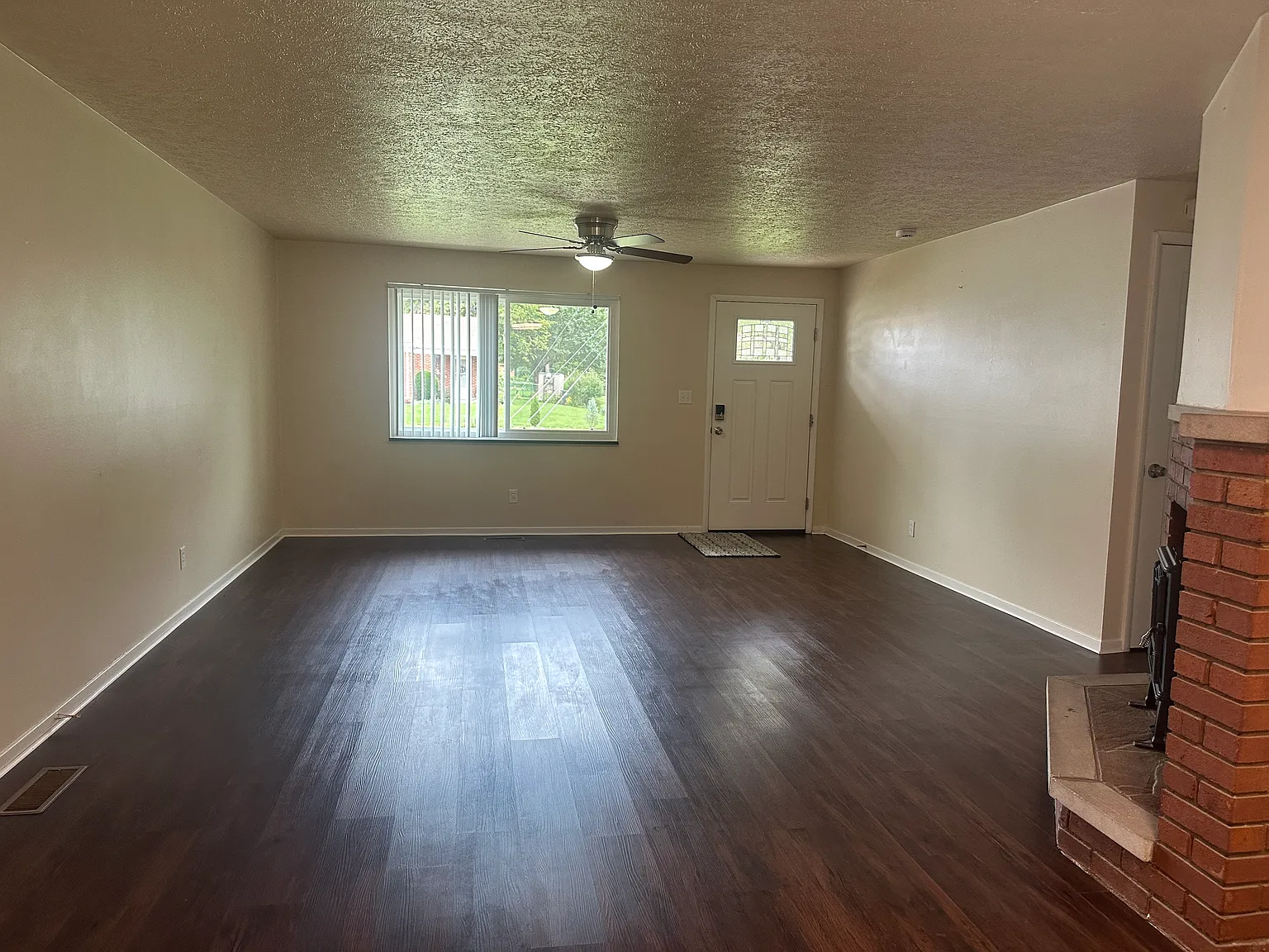 2 bed, 1020 sqft, $2,000 — Photo 2