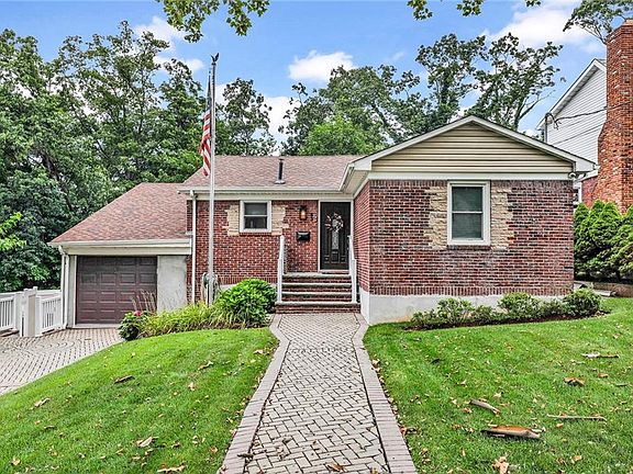 2nd image of 83 Lortel Ave