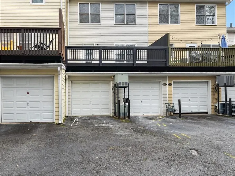 260 Manning Rd #155 — Photo 32