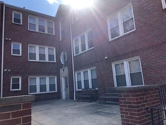 2nd image of 7508 Cromwell Dr