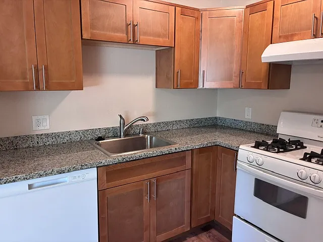 Adobe Villa Apartments — Photo 100