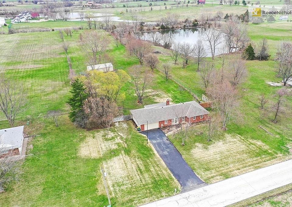 Almost 3 acres of land is all yours!