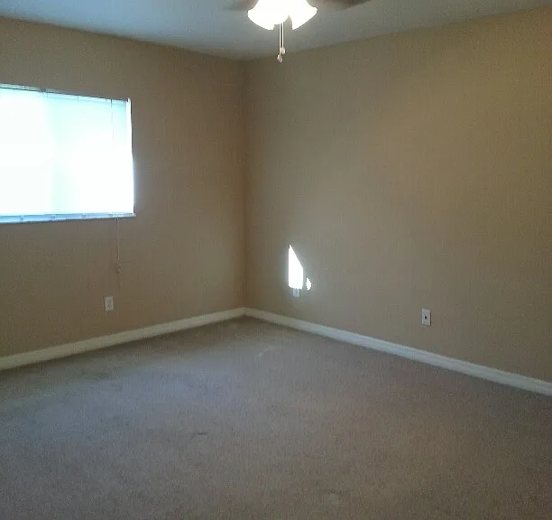 1144 Essex St E #E — Photo 5