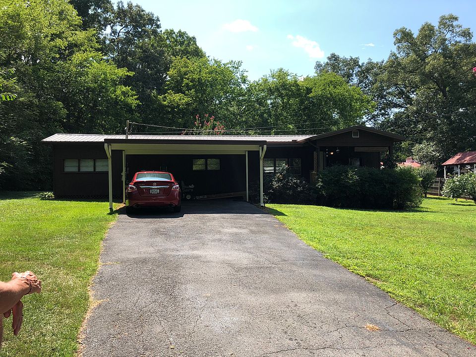 1st image of 218 Mineola Ave