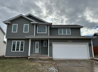 9012 Longview Dr, Johnston, IA 50131