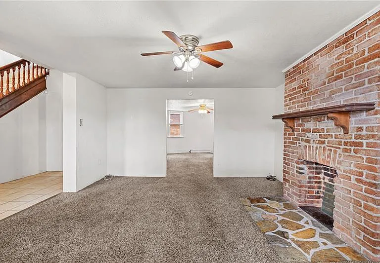 209 E Meyers St — Photo 22