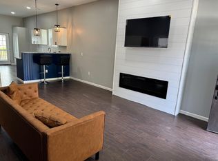 462 S Hampton Rd, Columbus, OH 43213