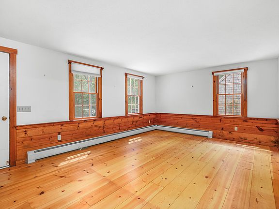 4th image of 325 Braggs Lane