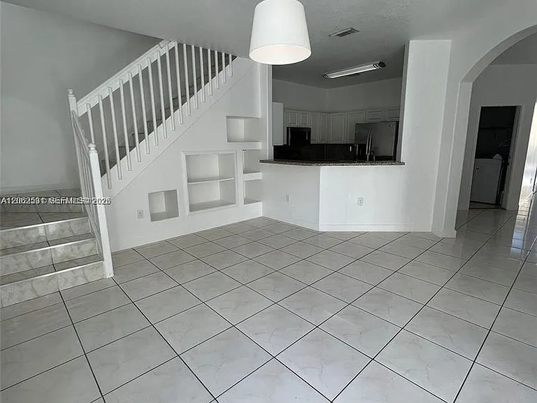 4847 NW 108th Ct — Photo 2
