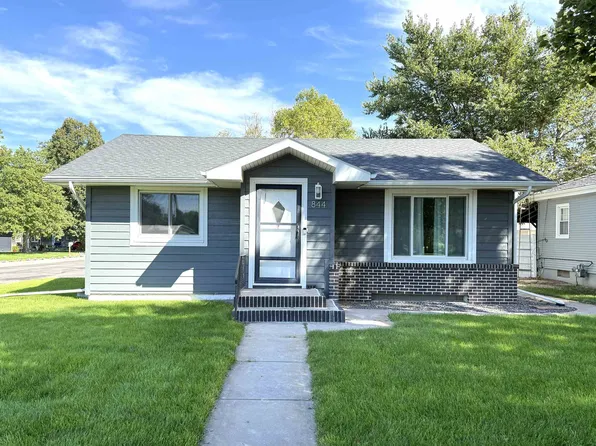 844 Park St, Imperial, NE 69033