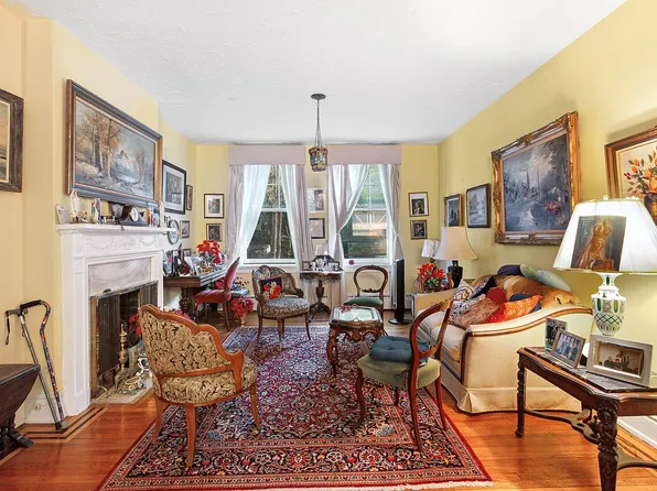 35-19 76th St #1, Queens, NY 11372