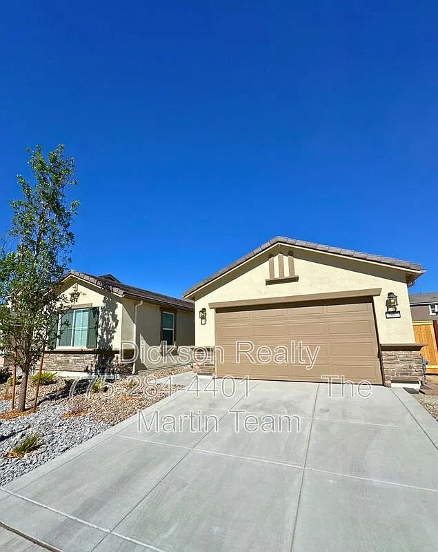 4 bed, 2.0 bath, 1955 sqft, $3,589 — Photo 2