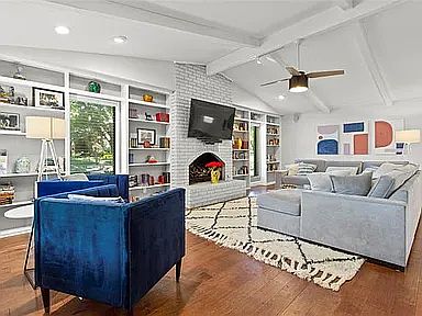 5th image of 6840 Roundrock Rd