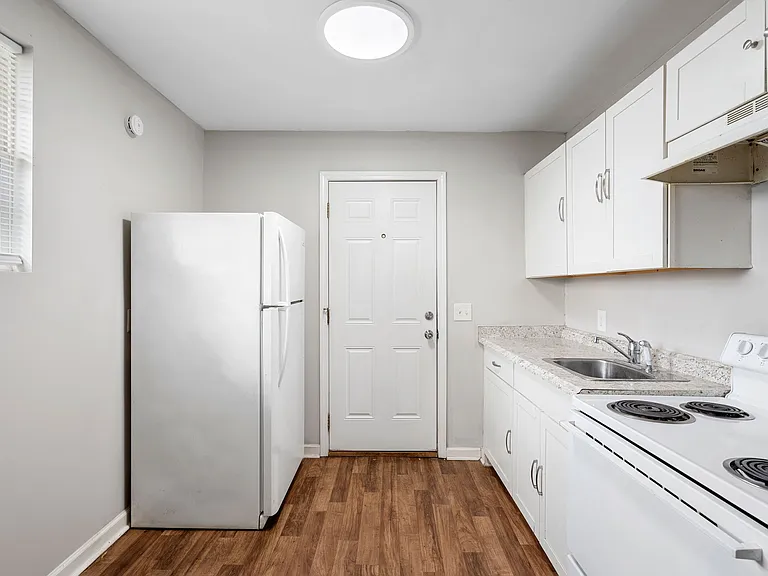 1621 Arthur Ave #C — Photo 19