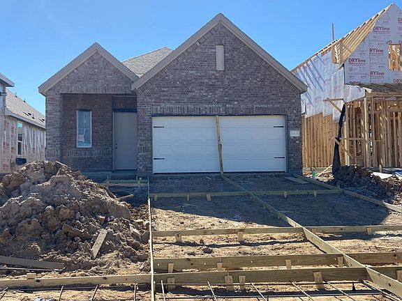 Construction Progress - 23631 Red Rowan