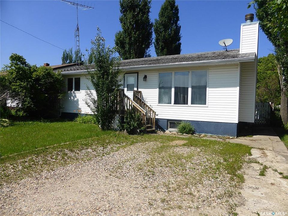 1st image of 437 4th AVENUE E