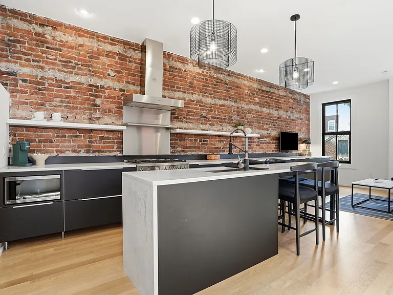 2608 E Broad St #2 — Photo 7