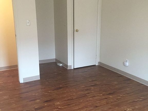 4th image of 382 Forest Ave #382A