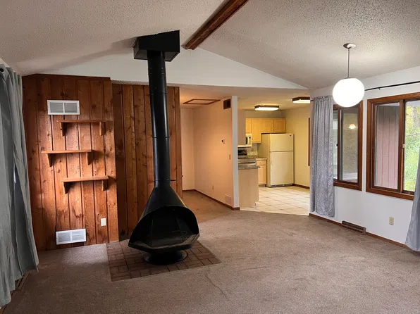 1514 N Timber Rdg NE, Fridley, MN 55432