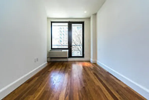 Rented by Nooklyn NYC LLC | media 136