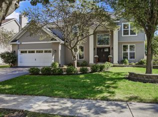2559 Walnut Ave, Geneva, IL 60134