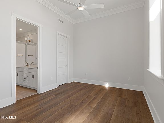 5th image of 805 Mulberry Street #209