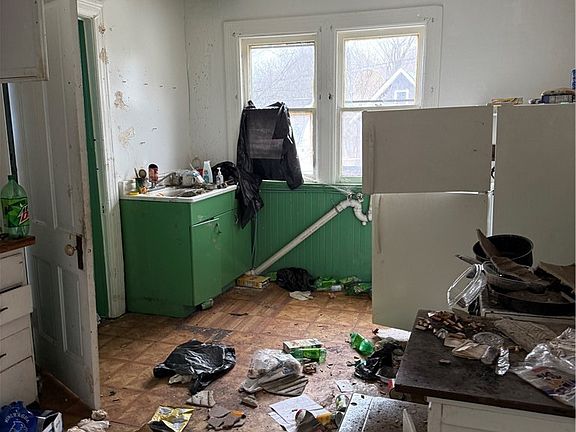 5th image of 43 Barrows St