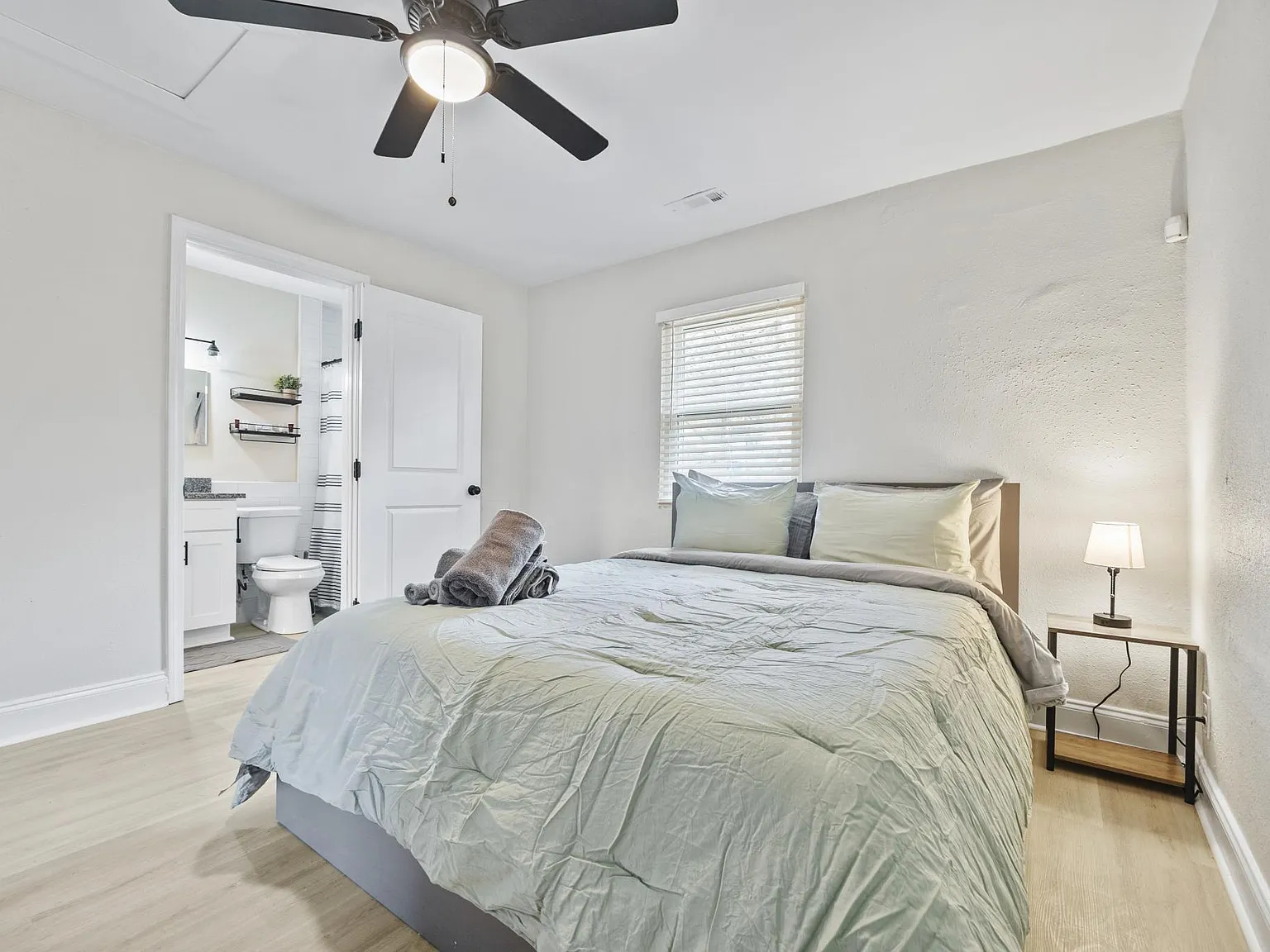 76 Haygood Ave SE — Photo 3