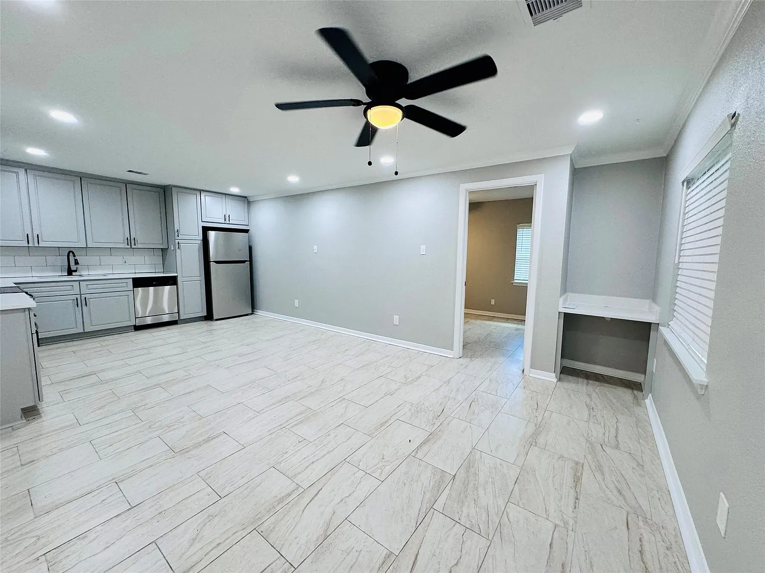 2 bed, 2.0 bath, $1,700 — Photo 2