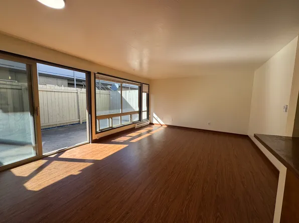 921 N 96th St, Seattle, WA