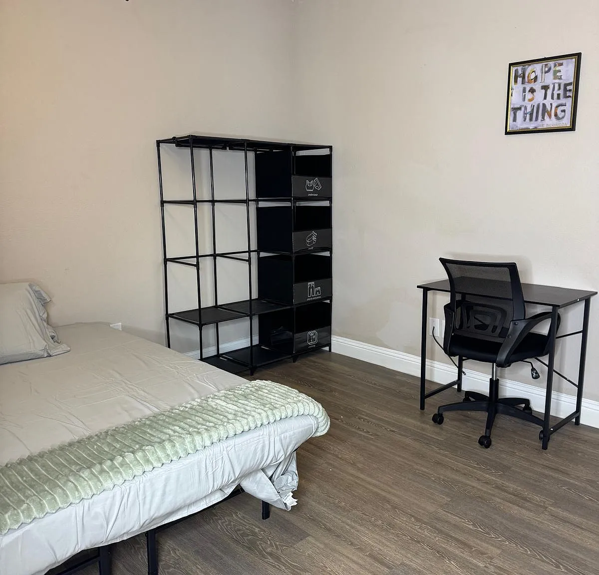 4 bed, 2.5 bath, 1777 sqft, $832 — Photo 1
