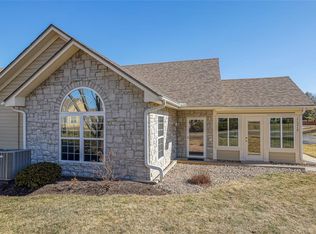 11218 S Pflumm Rd, Olathe, KS 66215