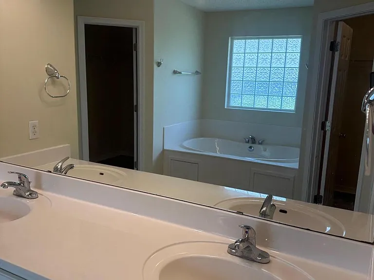 2308 Valley Pl — Photo 15