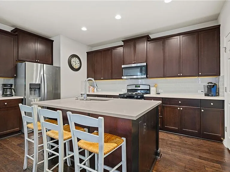 5308 Golden Canary Ln — Photo 6