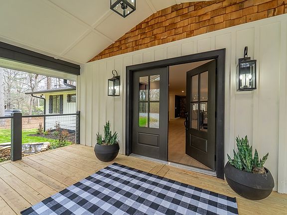 4th image of 323 Mashburn Branch Rd