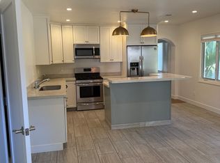 324 E Carrillo St, Santa Barbara, CA 93101