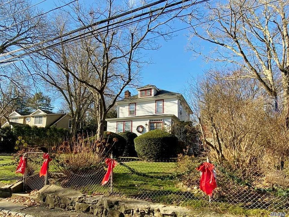 1st image of 9 Roslyn Dr