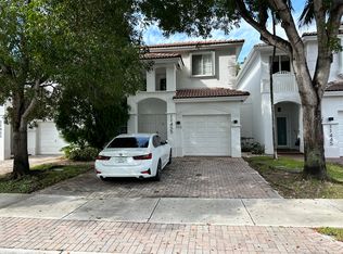 11455 NW 71st St, Doral, FL 33178