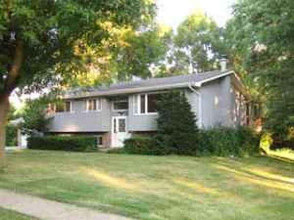 2nd image of 105 W Monterey Ave