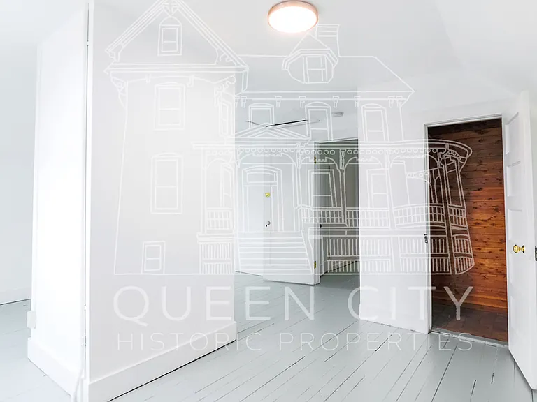 901 W Beverley St #5 — Photo 6