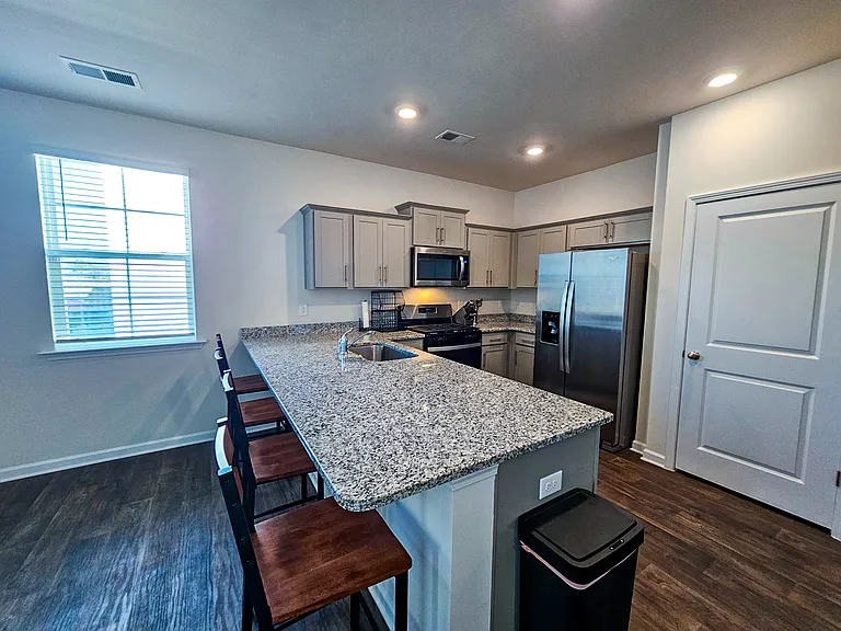 1253 Mosser Dr — Photo 13