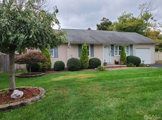 18 Steinhardt Ave, Old Bridge, NJ 08857