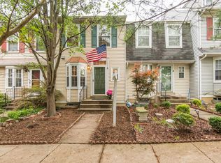 8563 Southlawn Ct, Alexandria, VA 22309
