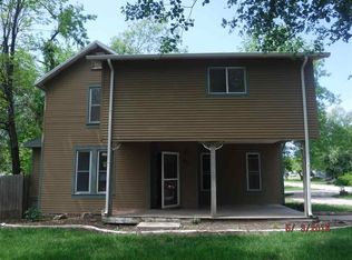611 N Vine St, Peabody, KS 66866