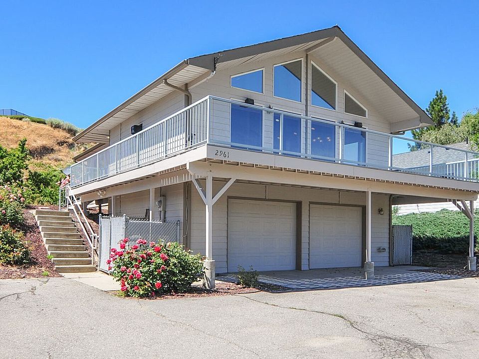1st image of 2961 Riviera Boulevard